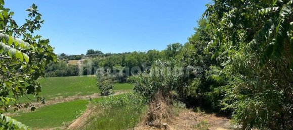 3 Schlafzimmer Haus in Civitella Casanova, Italy, Nr. 221954 13