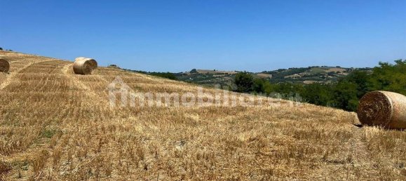 3 Schlafzimmer Haus in Civitella Casanova, Italy, Nr. 221954 17