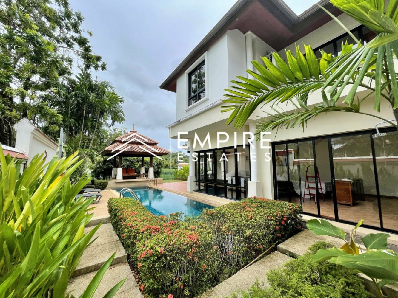 3 bedrooms Villa in Phuket, Thailand No. 10952