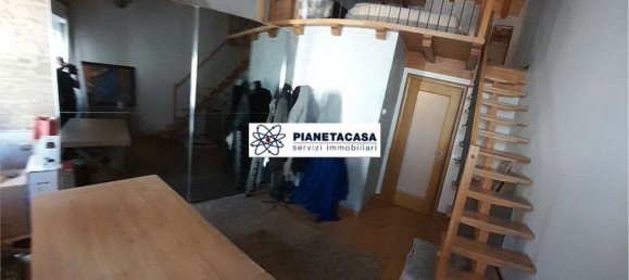 3-salle Appartement à Bergamo, Italy No. 266005 16