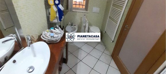 3-salle Appartement à Bergamo, Italy No. 266005 17