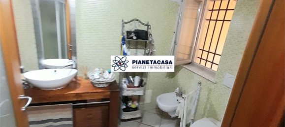 3-salle Appartement à Bergamo, Italy No. 266005 12