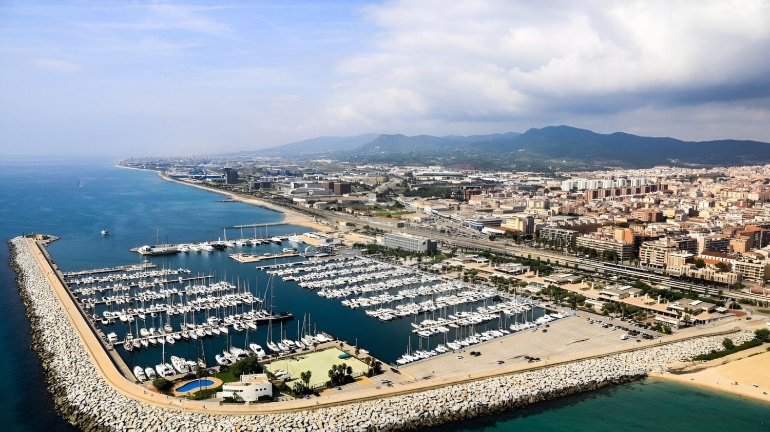 Коммерческая недвижимость в Матаро, Испания № 289755