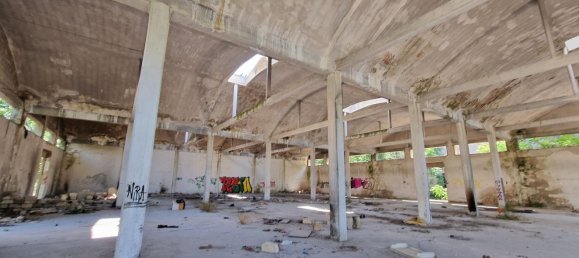 12 rooms Building in Foggia, Italy No. 148664 7