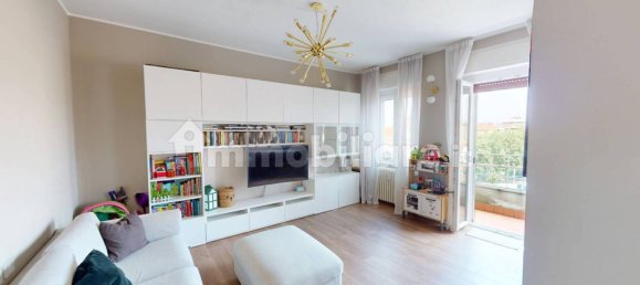 2 bedrooms Apartment in Milan, Italy No. 316356 2