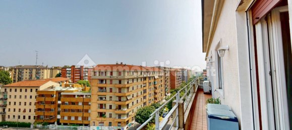 2 bedrooms Apartment in Milan, Italy No. 316356 6