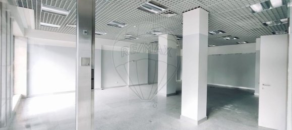 168m² Commercial property in Santo Tirso, Portugal No. 62931 7