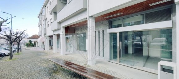 168m² Commercial property in Santo Tirso, Portugal No. 62931 6