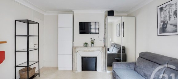 Studio in Paris, France No. 296436 6