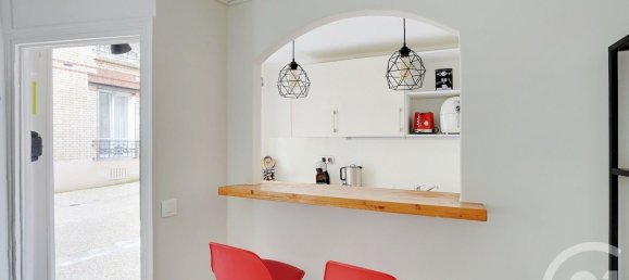 Studio in Paris, France No. 296436 7