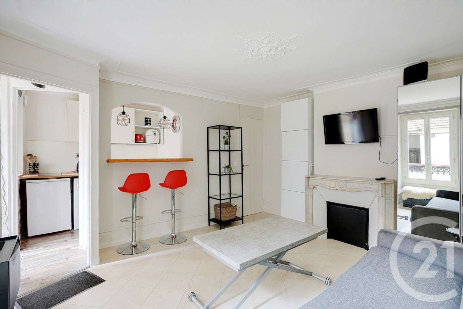 Studio in Paris, France No. 296436