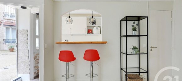 Studio in Paris, France No. 296436 3