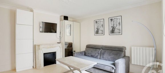 Studio in Paris, France No. 296436 4