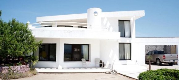 3 bedrooms House in La Paz, Mexico No. 160517 2