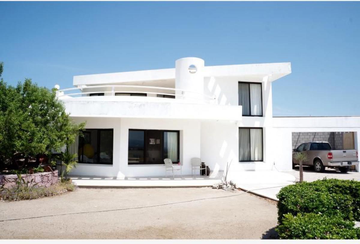 3 bedrooms House in La Paz, Mexico No. 160517