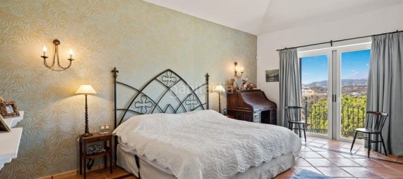 4 Schlafzimmer Villa in Malaga, Spain, Nr. 107212 19