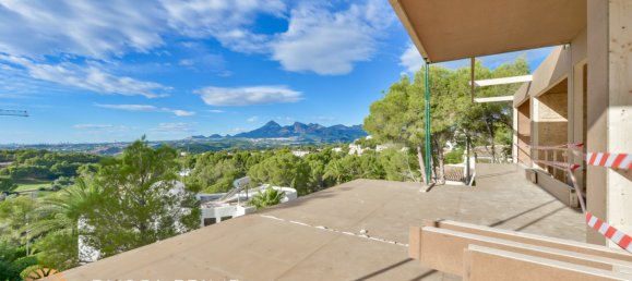 4 bedrooms Villa in Altea, Spain No. 5315 16