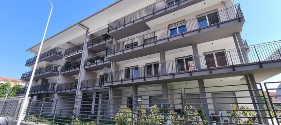 2 bedrooms Apartment in Cuneo, Italy No. 66386 14