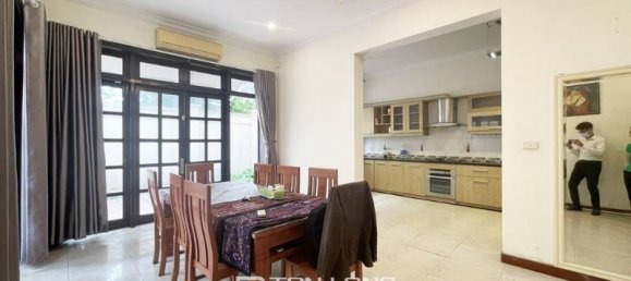 5 bedrooms Villa in Tay Ho, Vietnam No. 623 28