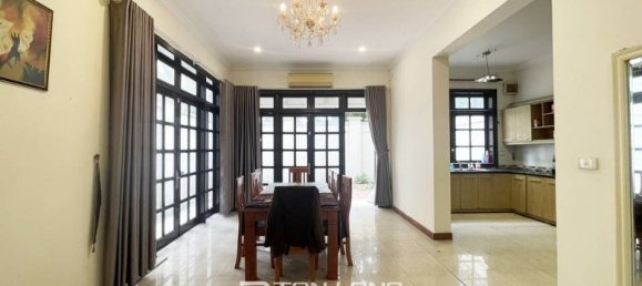5 bedrooms Villa in Tay Ho, Vietnam No. 623 8