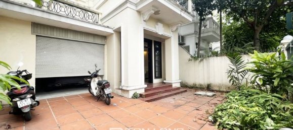 5 bedrooms Villa in Tay Ho, Vietnam No. 623 29