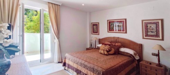 Apartamento de 4 dormitorios en Marbella, Spain No. 135021 11