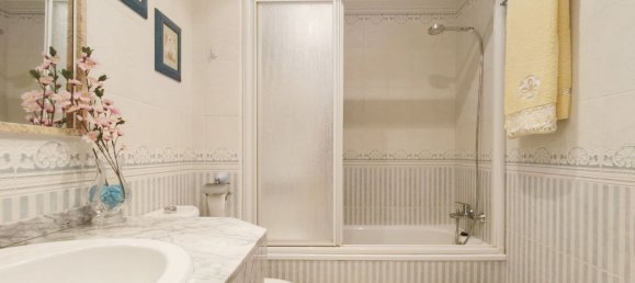 Apartamento de 4 dormitorios en Marbella, Spain No. 135021 22