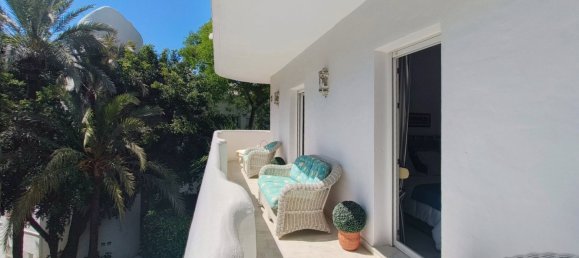 Apartamento de 4 dormitorios en Marbella, Spain No. 135021 3