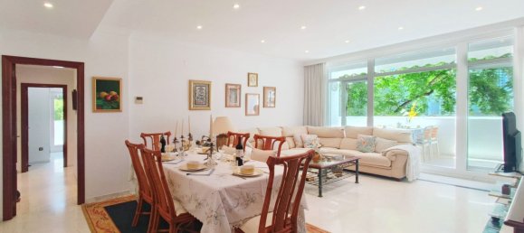 Apartamento de 4 dormitorios en Marbella, Spain No. 135021 5