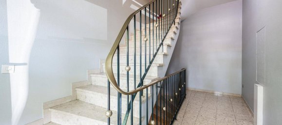 Здание с 6 спальнями в Grevenbroich, Германия № 249538 2