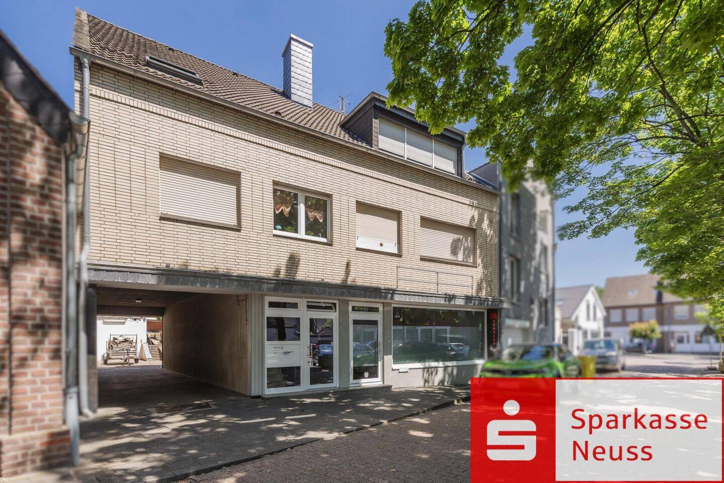 Здание с 6 спальнями в Grevenbroich, Германия № 249538