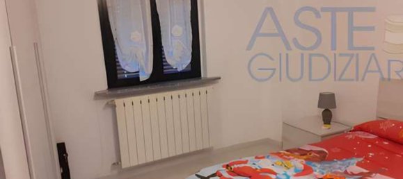 2 rooms Apartment in Cuveglio, Italy No. 3230 6