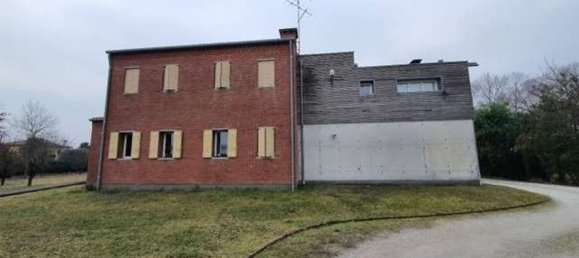 Villa de 12 habitaciónes en Ceggia, Italy No. 294569 9