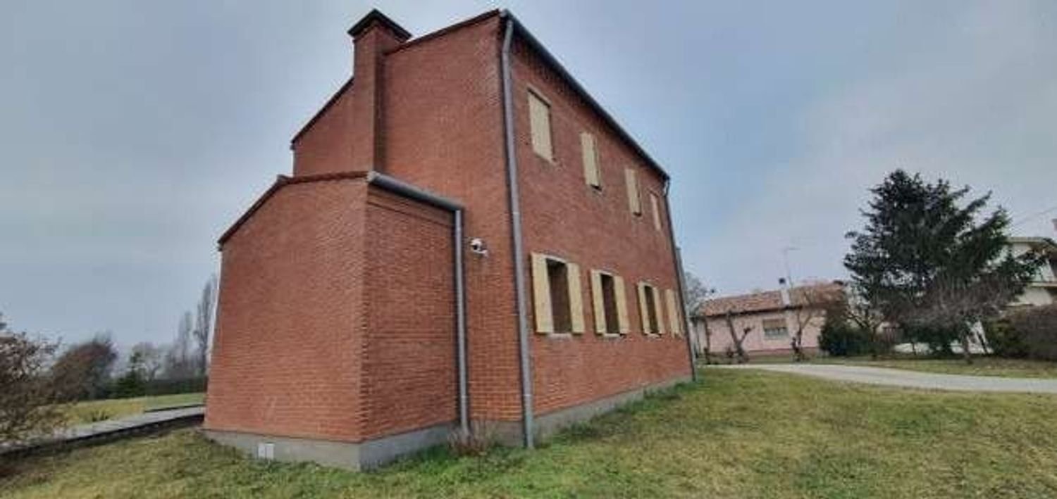 Villa de 12 habitaciónes en Ceggia, Italy No. 294569