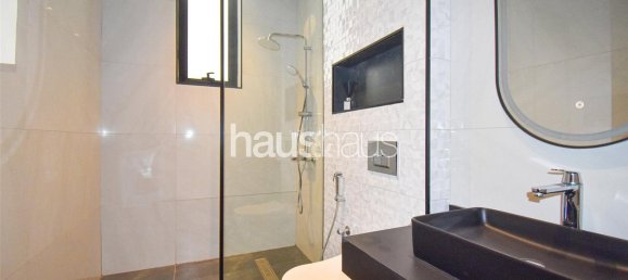 Villa T5 em Al Furjan, UAE N.º 99102 13