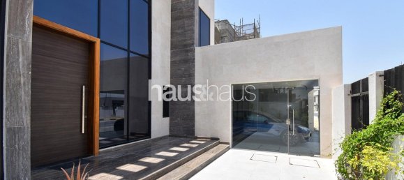 Villa T5 em Al Furjan, UAE N.º 99102 21
