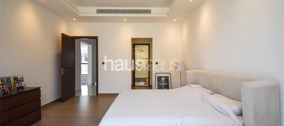 Villa T5 em Al Furjan, UAE N.º 99102 9