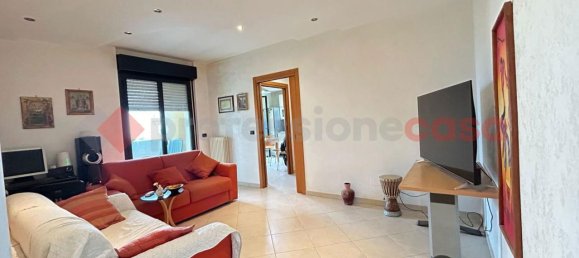 2 rooms Apartment in Bari, Italy No. 14818 5