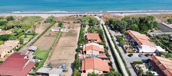 Casa de 4 dormitorios en Campofelice di Roccella, Italy No. 358326 5