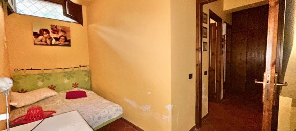 Casa de 4 dormitorios en Campofelice di Roccella, Italy No. 358326 37