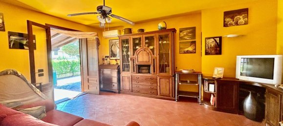 Casa de 4 dormitorios en Campofelice di Roccella, Italy No. 358326 23