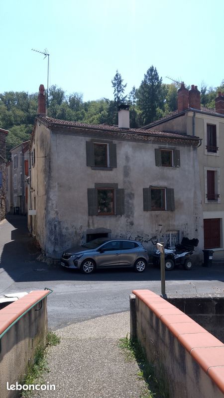 2 bedrooms House in Auzon, France No. 342682