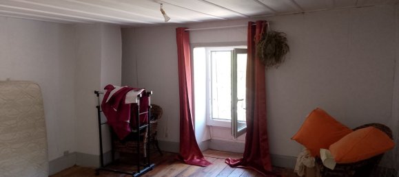 2 bedrooms House in Auzon, France No. 342682 8