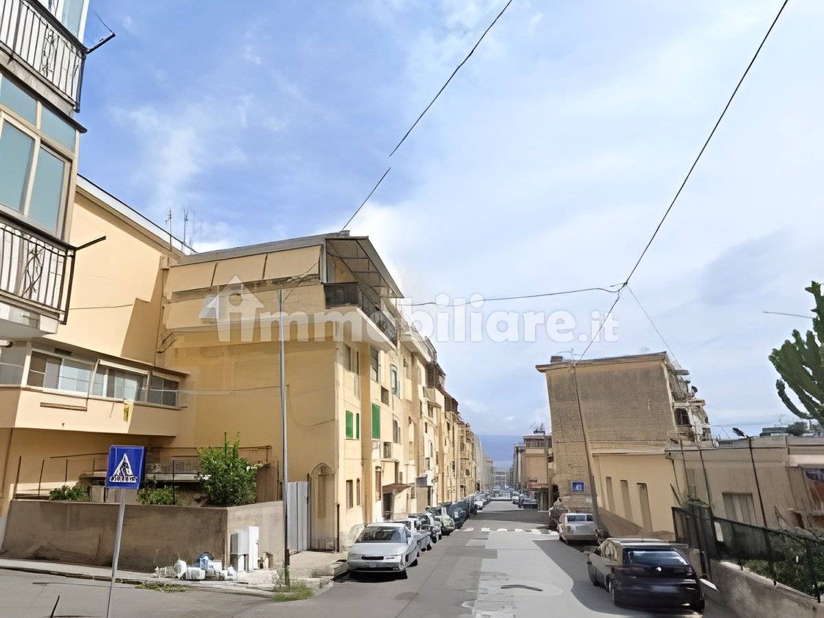 2 Schlafzimmer Wohnung in Messina, Italy, Nr. 224337