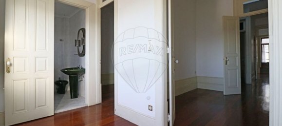 4 bedrooms House in Porto, Portugal No. 26630 33