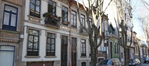 4 bedrooms House in Porto, Portugal No. 26630 13