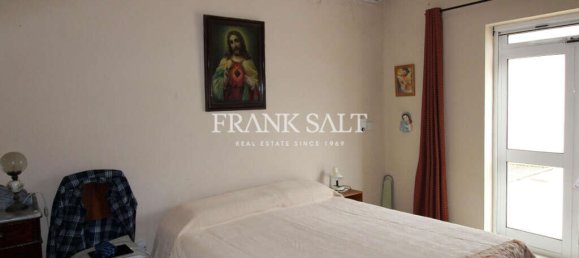 3 bedrooms Villa in Attard, Malta No. 2220 6