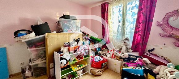 3 bedrooms House in Tremblay-en-France, France No. 148064 7