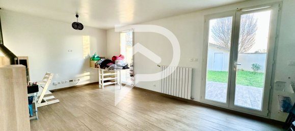 3 bedrooms House in Tremblay-en-France, France No. 148064 2