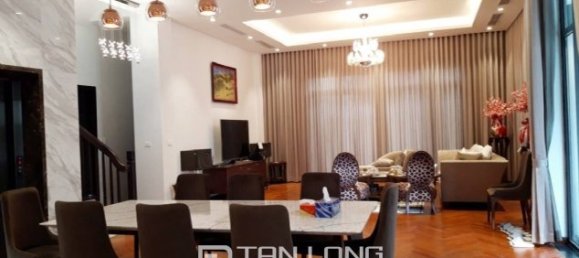 Villa de 4 dormitorios en Cau Giay, Vietnam No. 1179 3